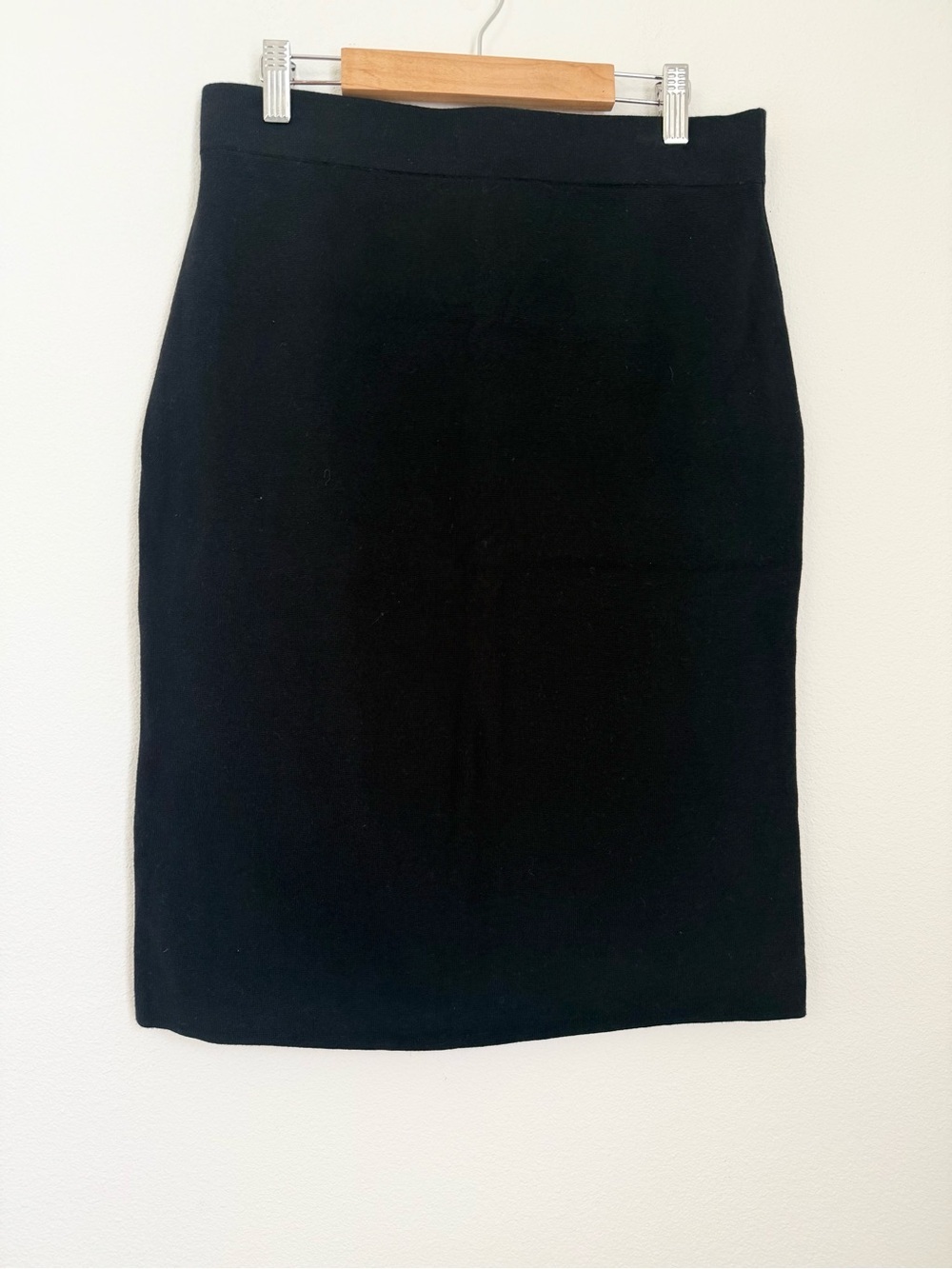 Saks Fifth Avenue Black Stretch Pull On Classic Career-wear Skirt Size M